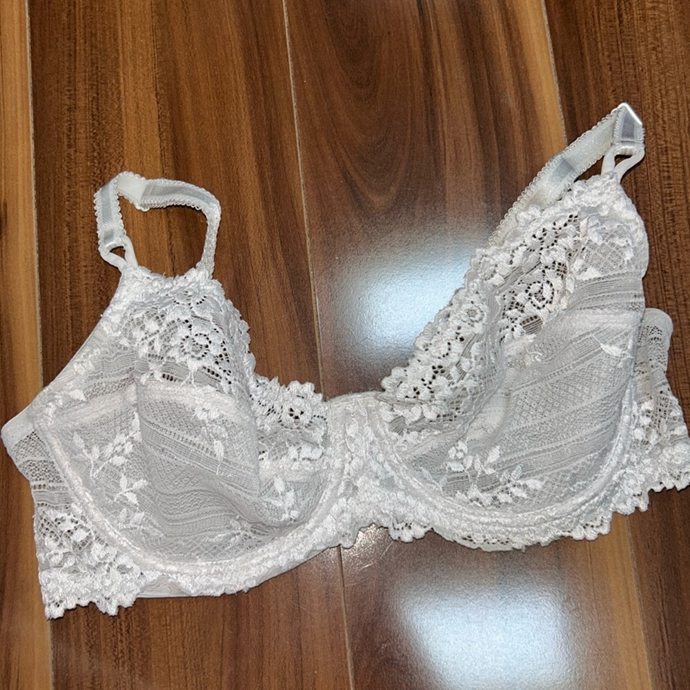 32C Wacoal 65191 lace bra
